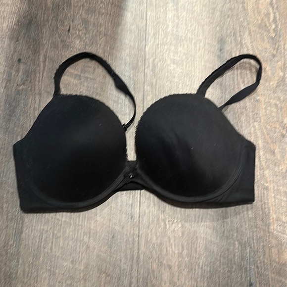 Body by Victoria - Victoria’s Secret - 38D - Push Up Bra - Picture 1 of 3